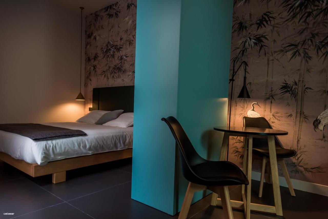 Welldone Quality - Crystal Pool Hotel Seville