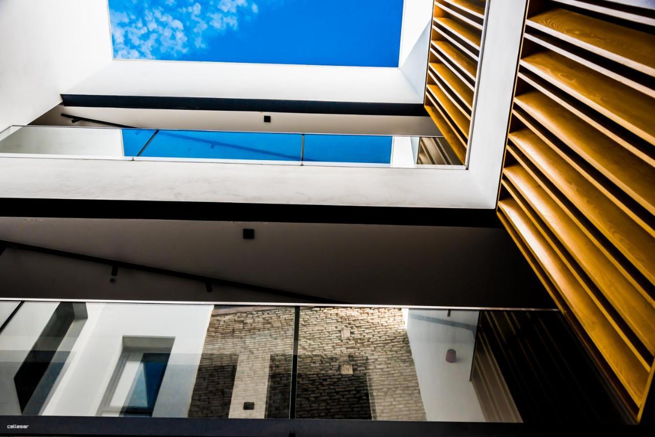 Hotel Welldone Quality - Crystal Pool Seville